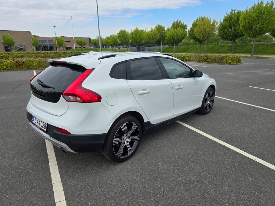 Volvo V40 CC 2,0 D3 150 aut. 5d