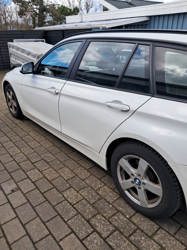BMW 320d 2,0 Touring 5d