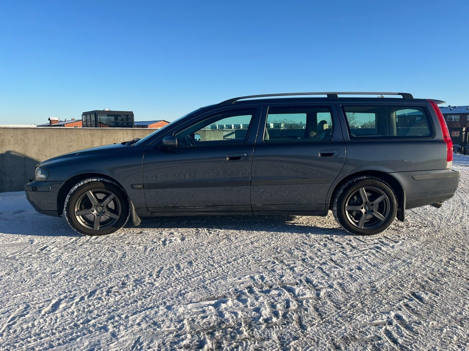 Volvo V70 2,5 T 5d