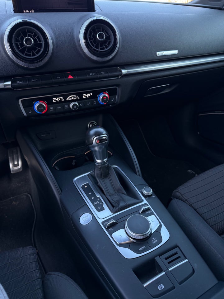 Audi A3 40 TFSi S-line Sport S-tr. 5d