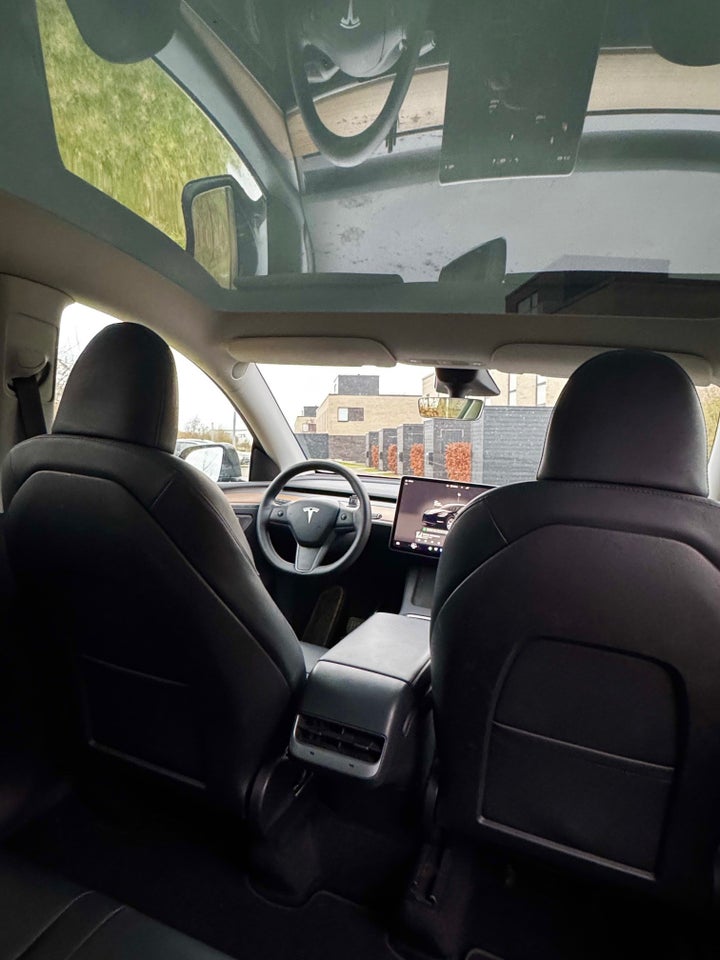 Tesla Model Y Long Range AWD 5d