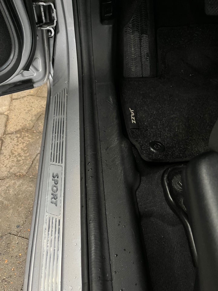 Honda Jazz 1,5 i-VTEC Dynamic CVT 5d