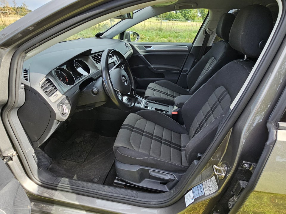 VW Golf VII 1,6 TDi 105 Comfortline Variant DSG BM 5d