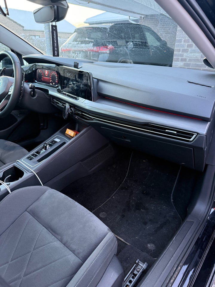 VW Golf VIII 1,4 eHybrid DSG 5d