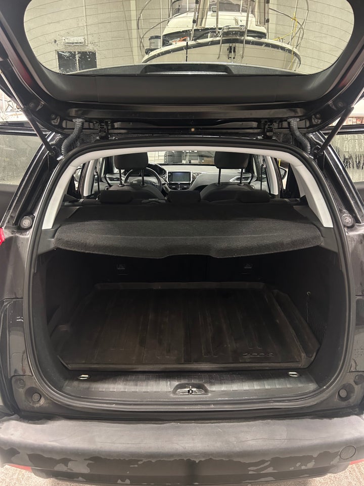 Peugeot 2008 1,2 VTi 82 Active Sky 5d