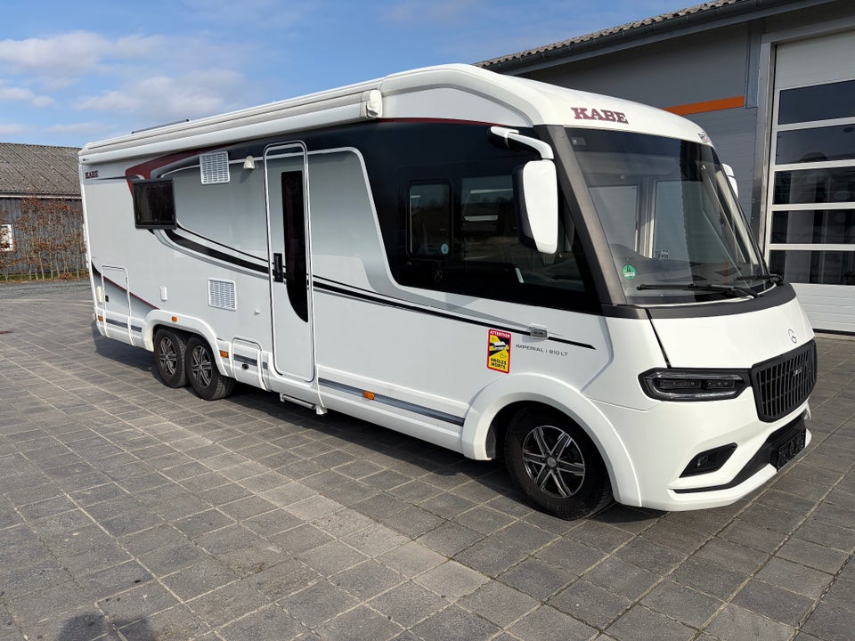 Mercedes Kabe 2,2 i810LT aut. 2d