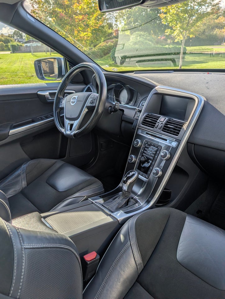 Volvo XC60 2,0 D4 190 R-Design aut. 5d