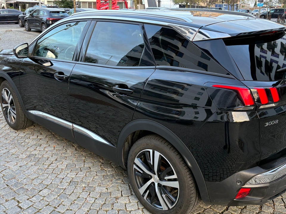 Peugeot 3008 1,2 e-THP 130 Allure EAT6 5d