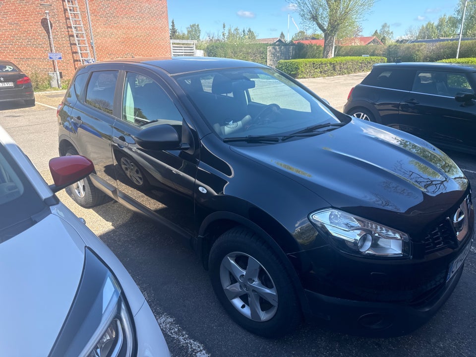 Nissan Qashqai 1,6 Acenta 5d