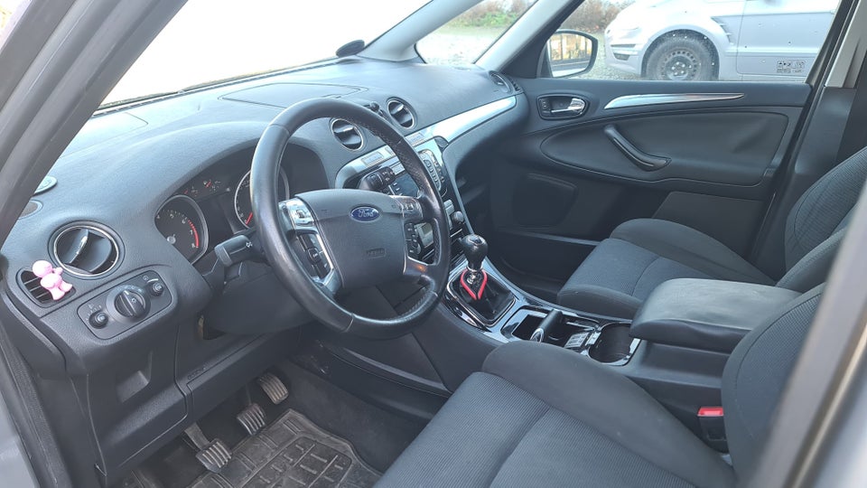 Ford S-MAX 2,5 20V Turbo Titanium 7prs 5d