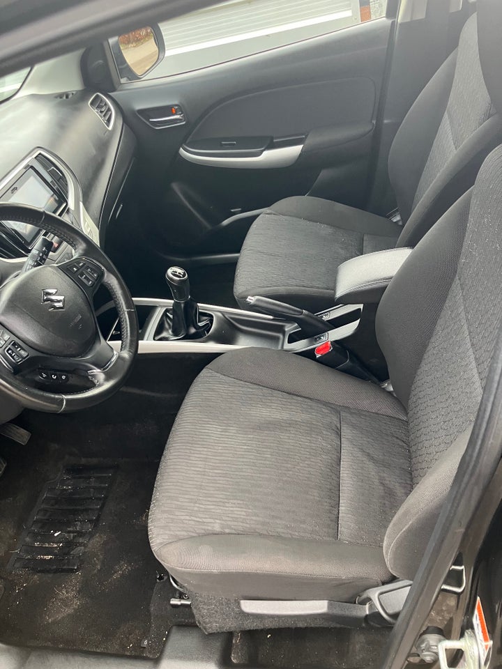 Suzuki Baleno 1,0 Boosterjet Exclusive 5d