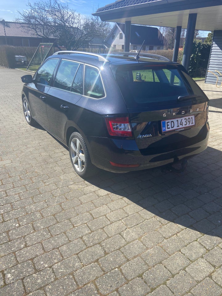 Skoda Fabia 1,0 TSi 95 Ambition Combi DSG 5d