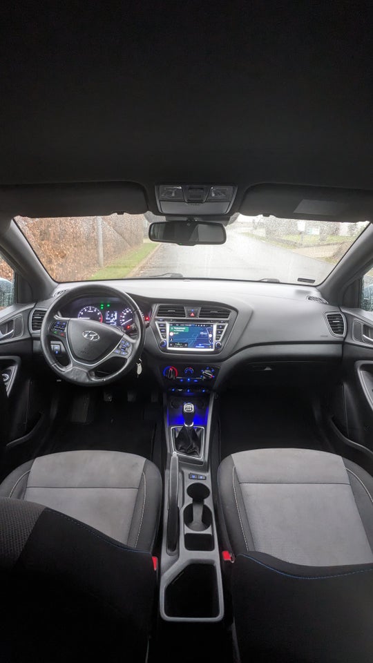 Hyundai i20 1,25 GO EM 5d