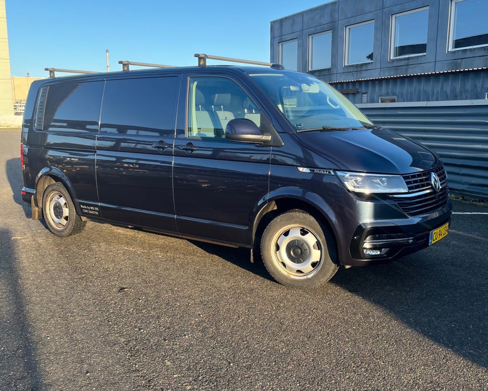 VW Transporter 2,0 TDi 150 Kassevogn DSG lang