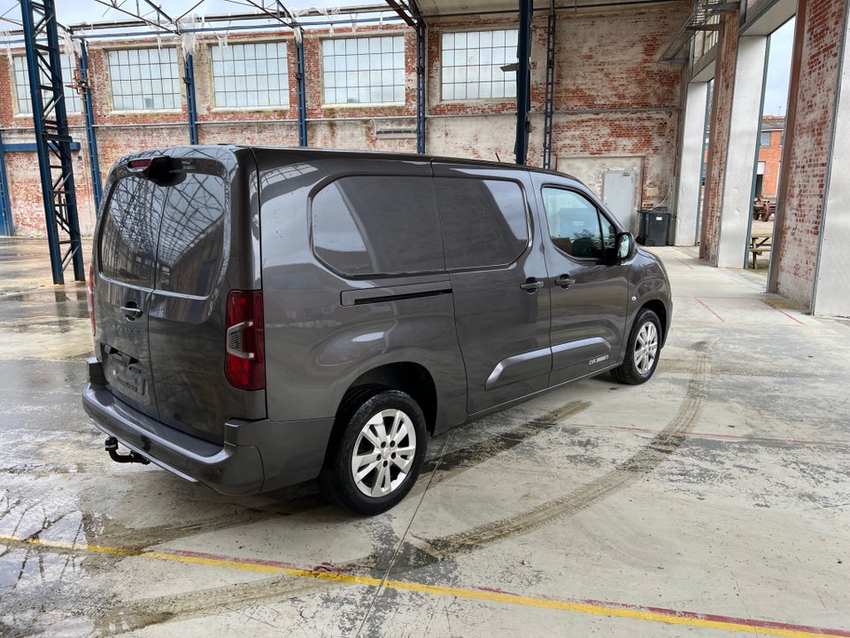 Peugeot Partner 1,5 BlueHDi 130 L2V2 Ultimate EAT8 Van