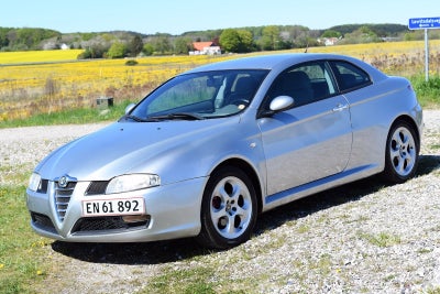 Alfa Romeo GT 2,0 JTS Lusso 3d