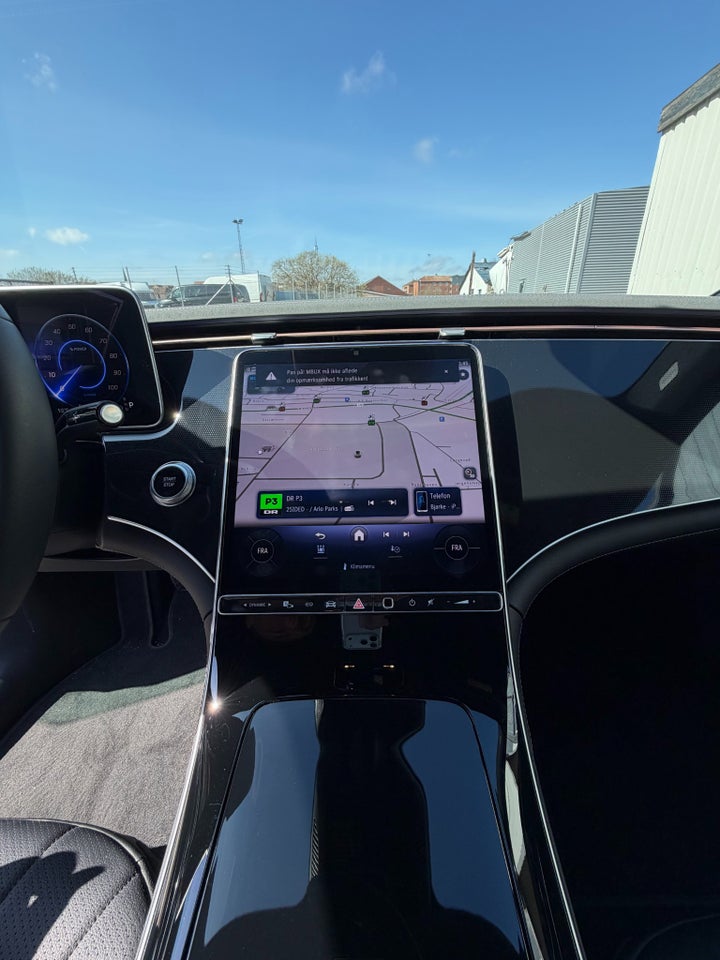 Mercedes EQE300 Electric Art 4d