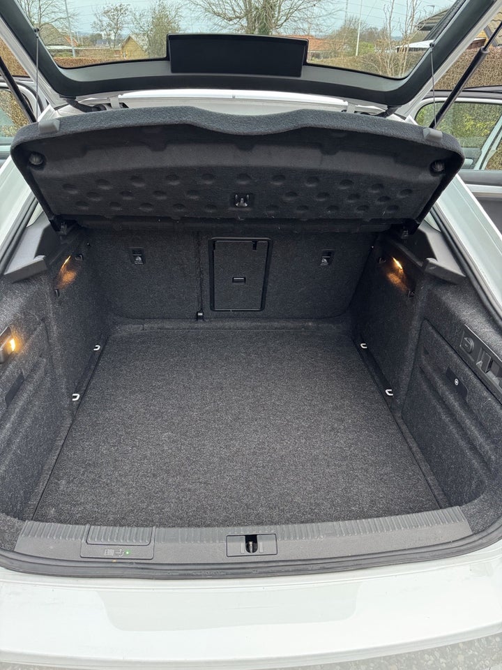 Skoda Superb 1,6 TDi 120 Style DSG 5d