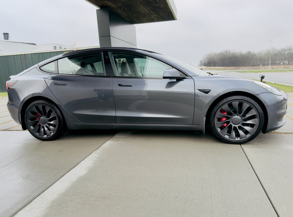 Tesla Model 3 Performance AWD 4d
