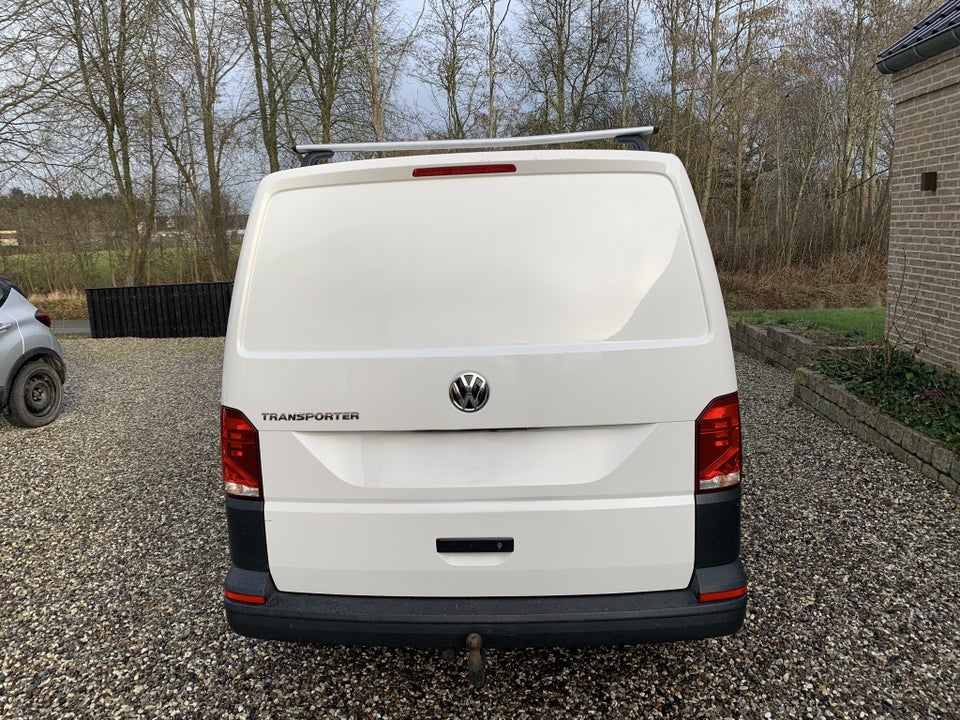 VW Transporter 2,0 TDi 150 Kassevogn DSG kort