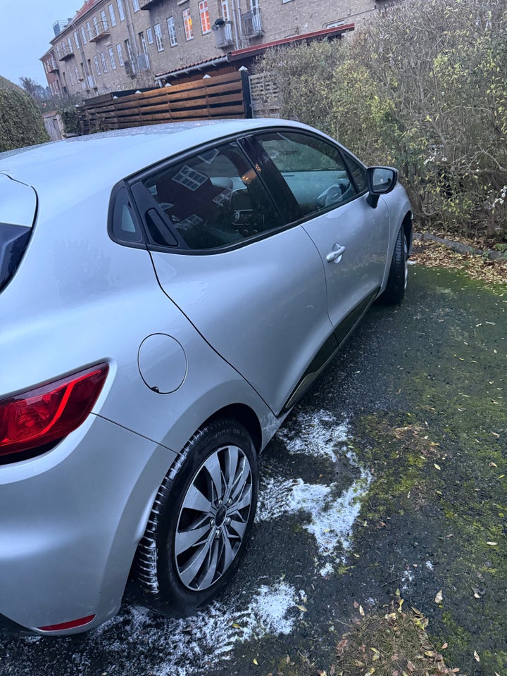 Renault Clio IV 1,5 dCi 90 Zen 5d