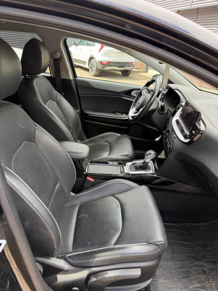 Kia Ceed 1,6 PHEV Upgrade SW DCT 5d