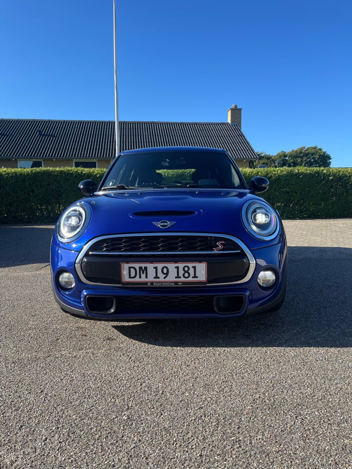 MINI Cooper S 2,0 Essential 5d