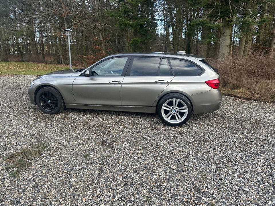 BMW 320d 2,0 Touring aut. 5d