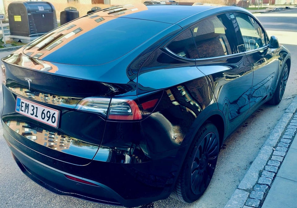 Tesla Model Y RWD 5d