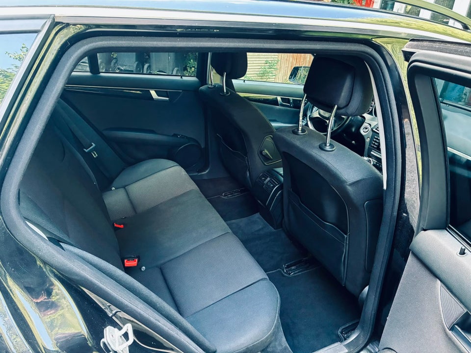 Mercedes C180 2,2 CDi Avantgarde stc. BE 5d