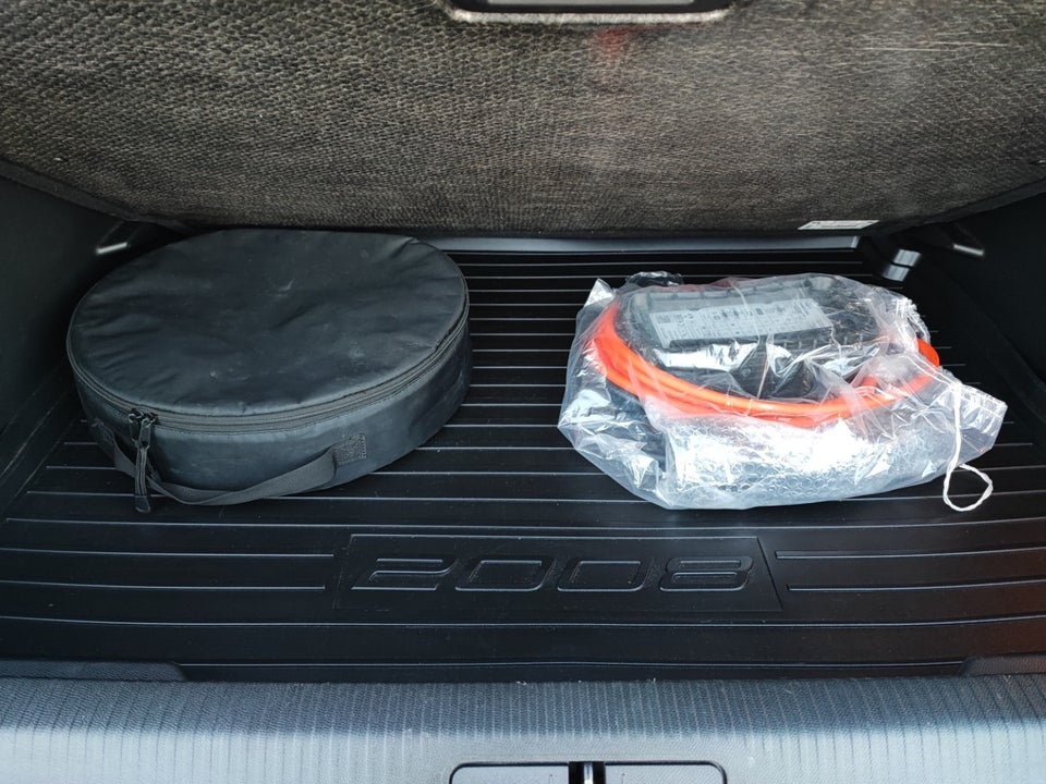 Peugeot e-2008 50 GT Pack 5d