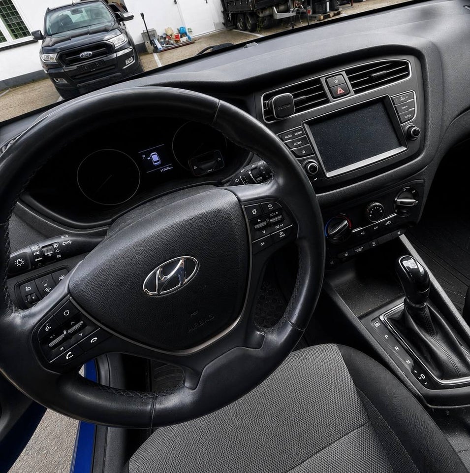 Hyundai i20 1,0 T-GDi Trend DCT 5d