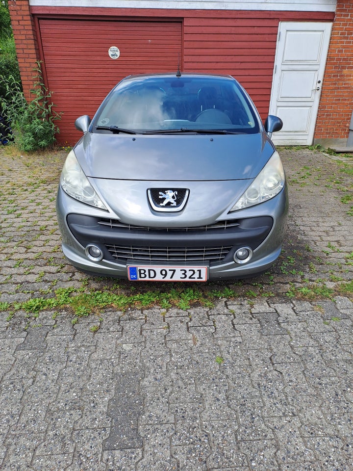 Peugeot 207 1,6 HDi CC 2d