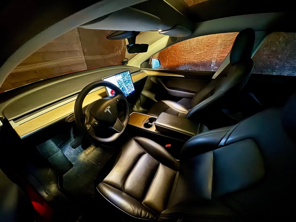 Tesla Model Y Long Range AWD 5d