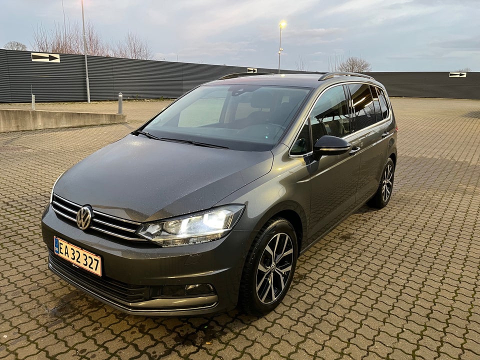 VW Touran 1,6 TDi 115 IQ.Drive 7prs 5d