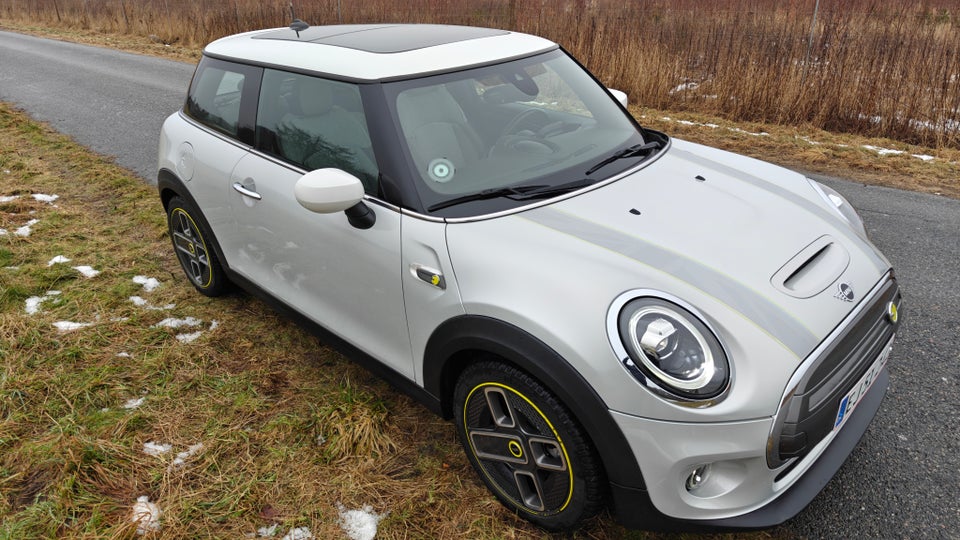 MINI Cooper SE Greenwich 3d