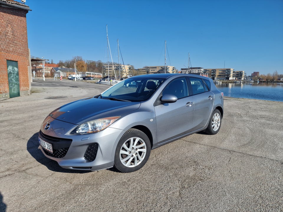 Mazda 3 1,6 Advance 5d