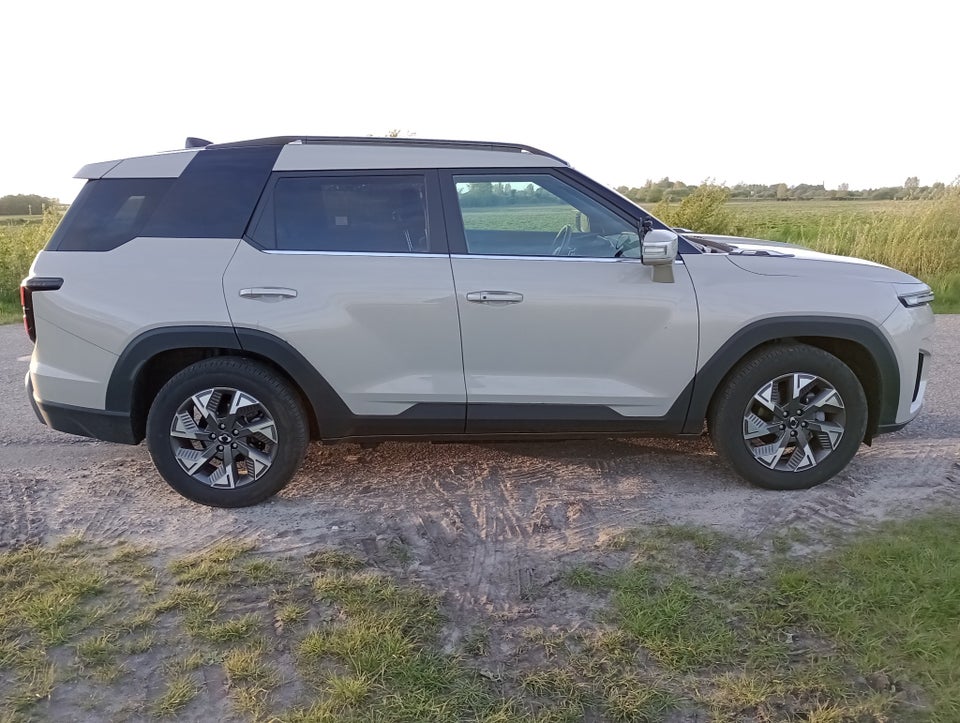 KGM Torres EVX Exclusive 5d