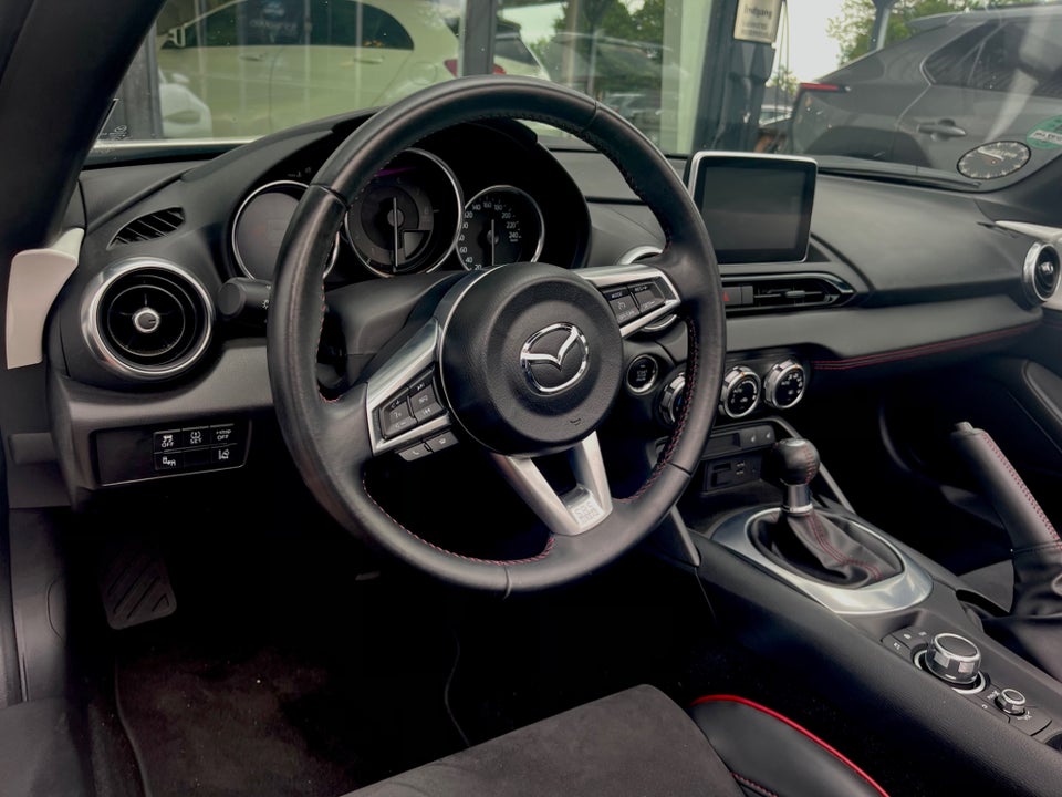 Mazda MX-5 2,0 SkyActiv-G 160 RF Sport 2d