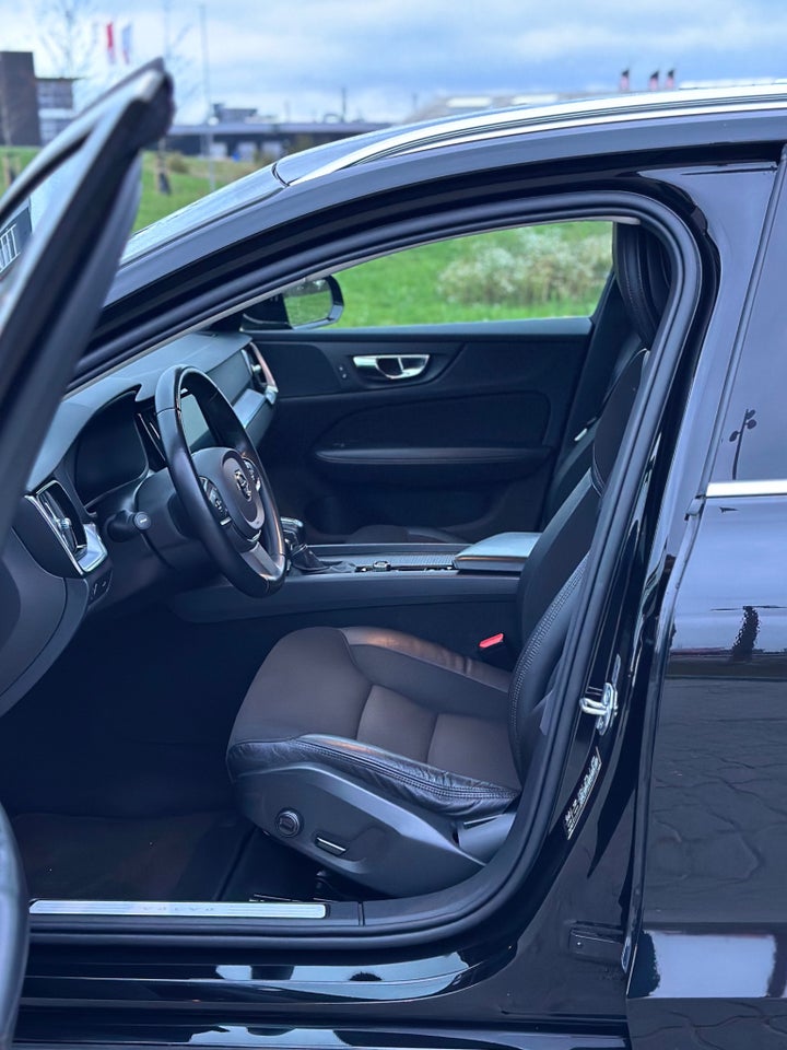 Volvo V60 2,0 T4 190 Momentum aut. 5d