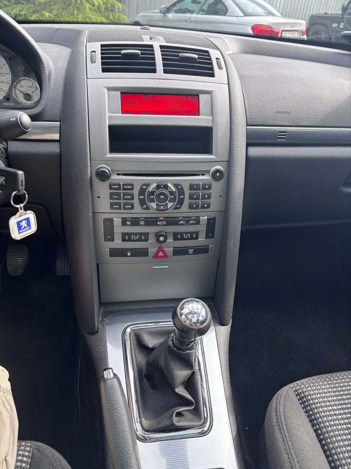 Peugeot 407 2,2 ST SW 5d