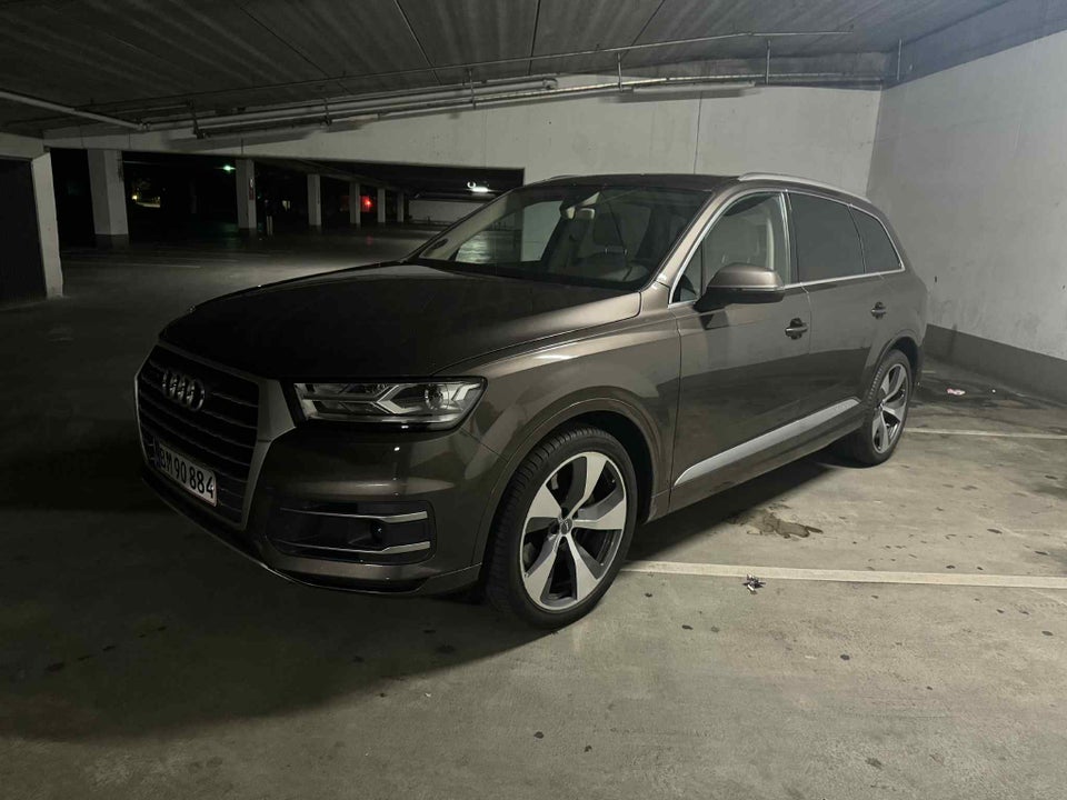 Audi Q7 3,0 TDi 272 quattro Tiptr. 7prs 5d
