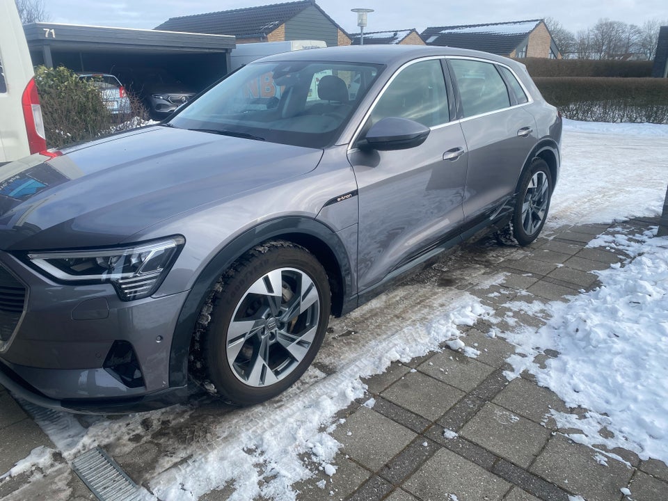 Audi e-tron 55 quattro 5d