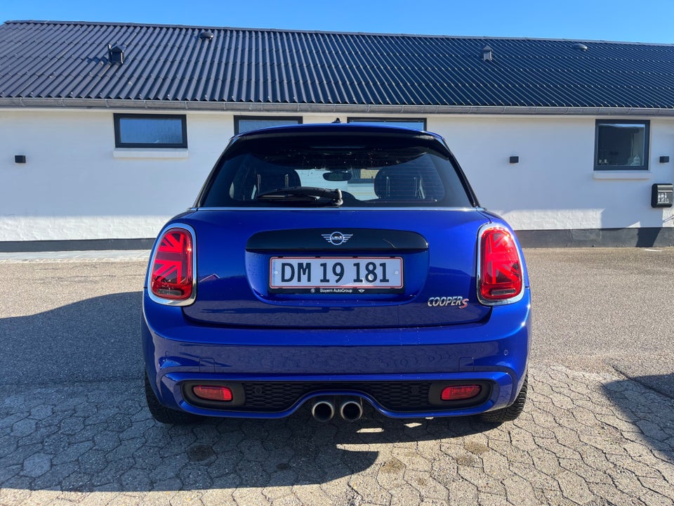 MINI Cooper S 2,0 Essential 5d