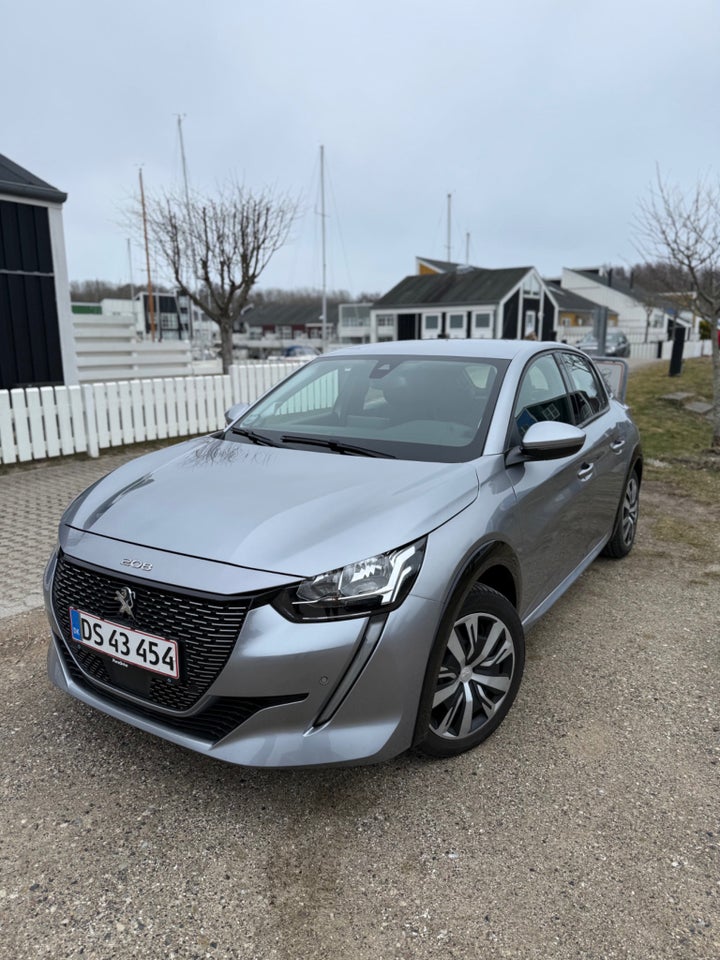 Peugeot e-208 50 Active Pack 5d