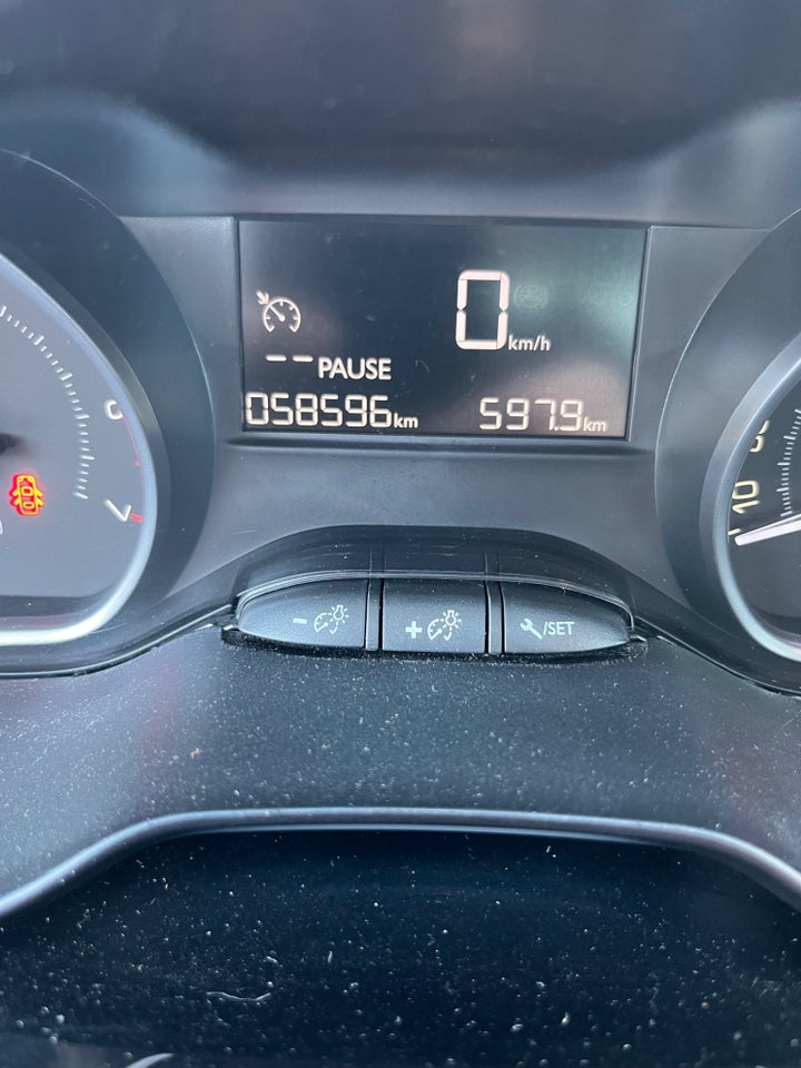 Peugeot 208 1,2 VTi 82 Active 5d