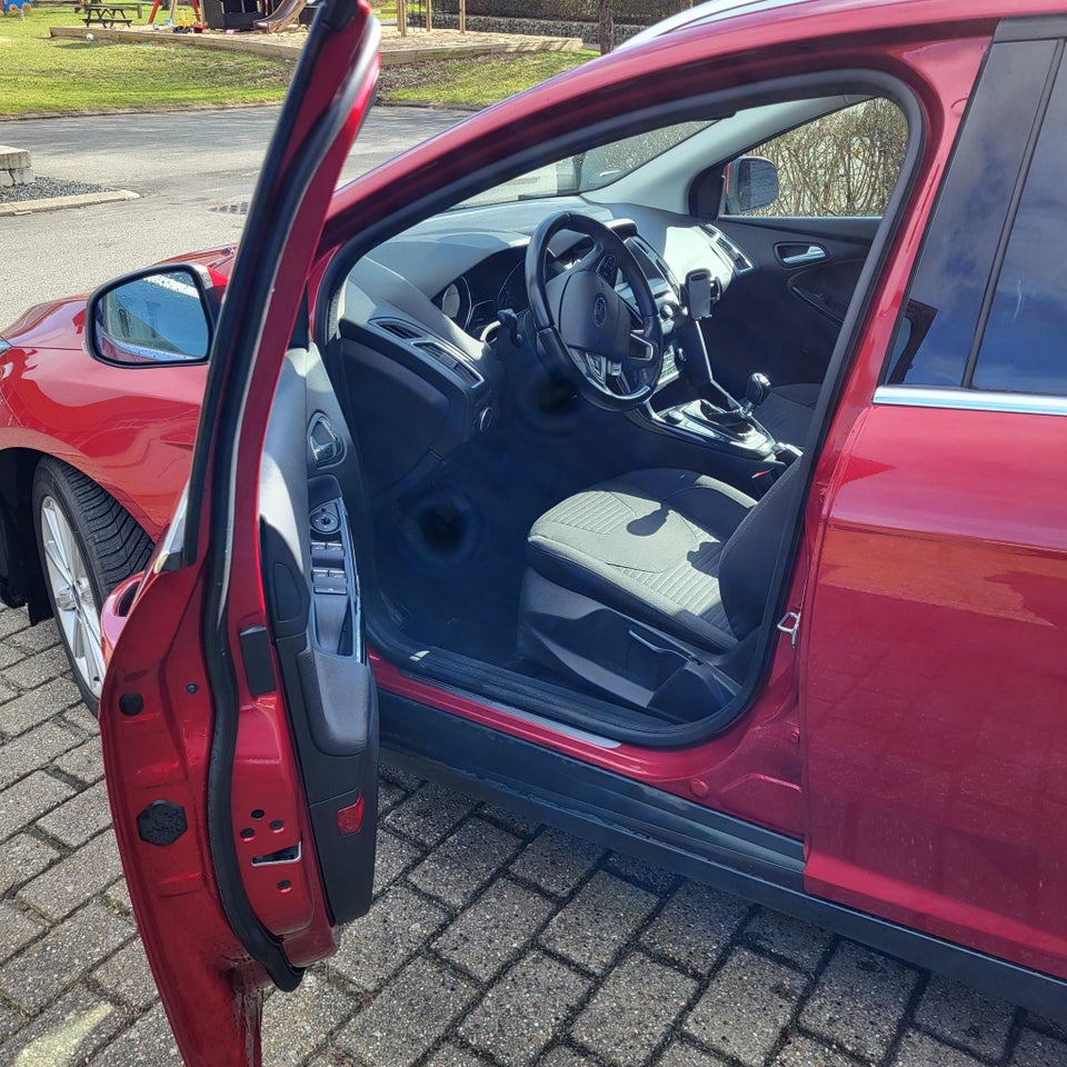 Ford Focus 1,0 SCTi 125 Titanium stc. 5d