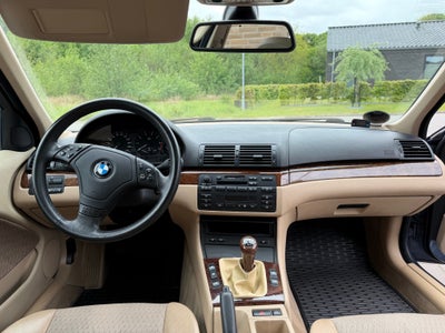 BMW 323i 2,5  4d
