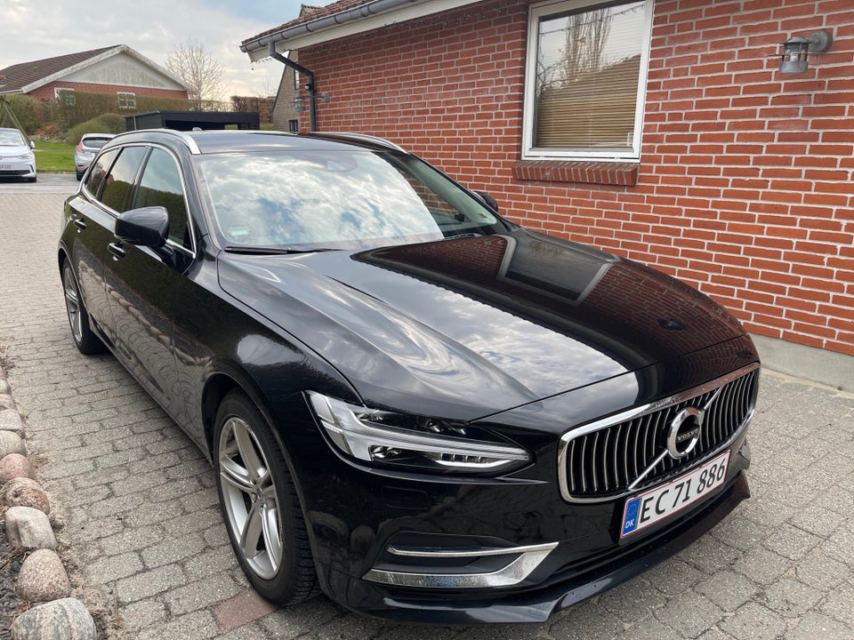 Volvo V90 2,0 D4 190 Momentum 5d
