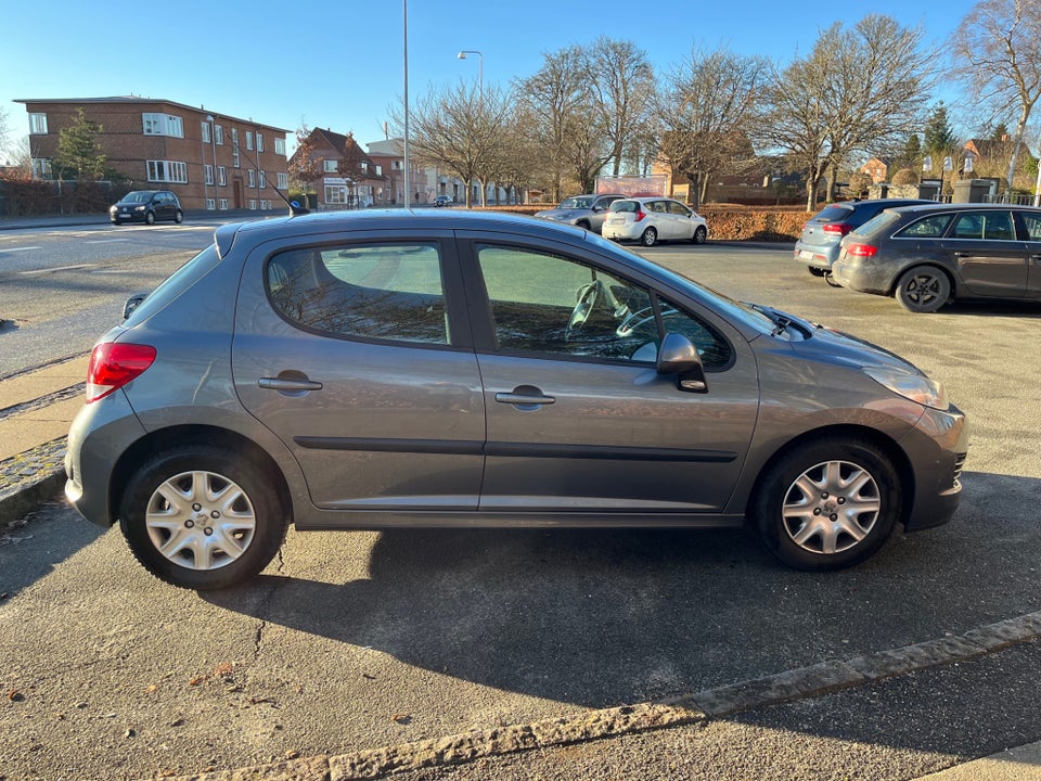 Peugeot 207 1,4 HDi 68 5d